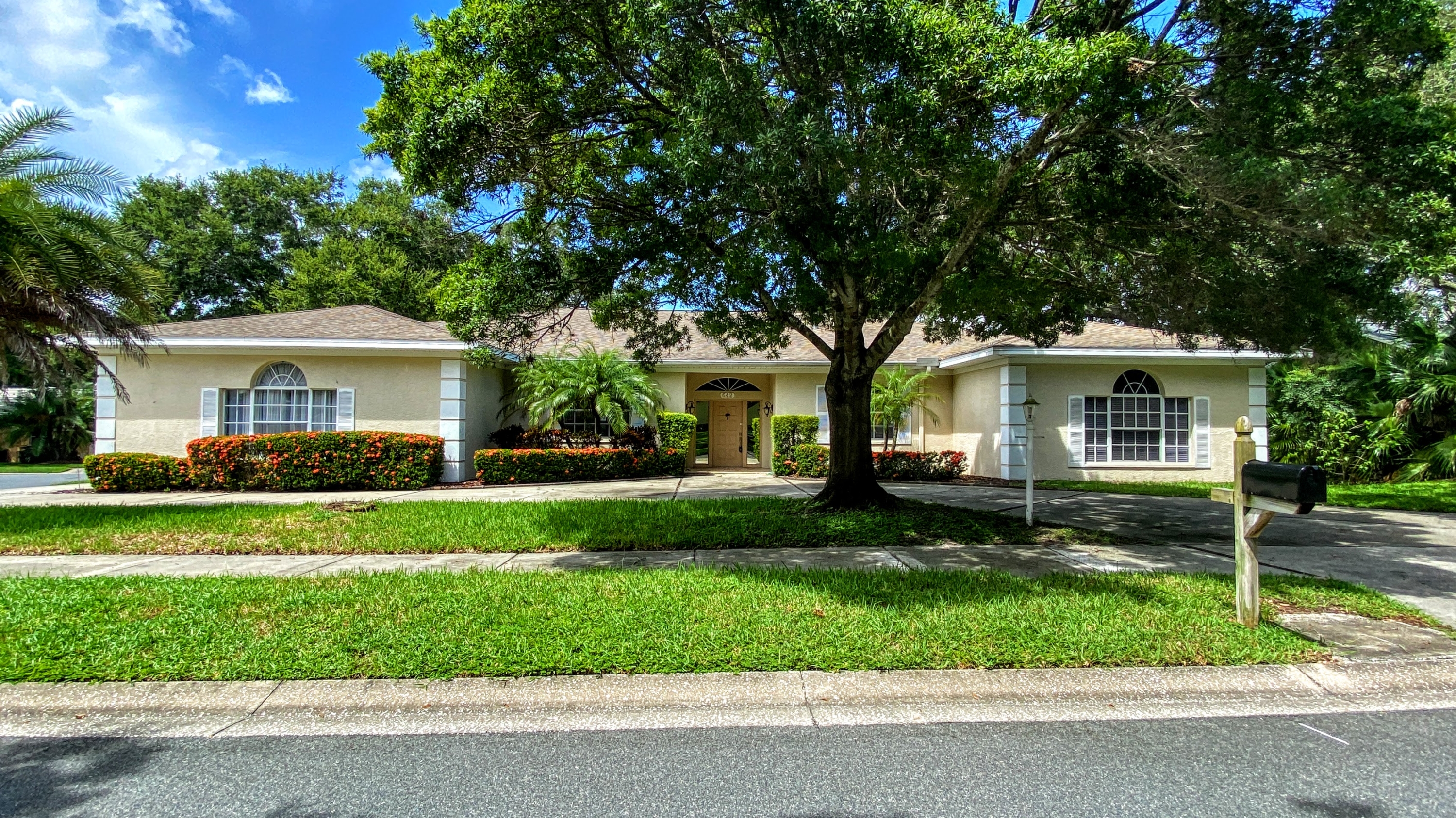 642 Weathersfield Dr